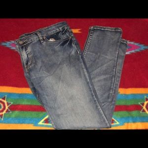 Ariya Jeans